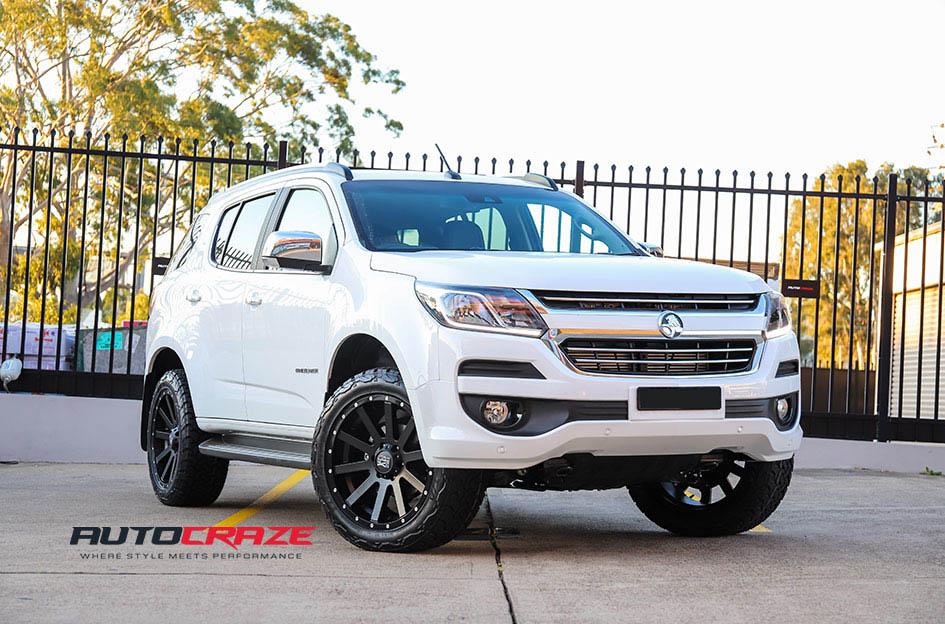 HOLDEN TRAILBLAZER HEIST SATIN BLACK